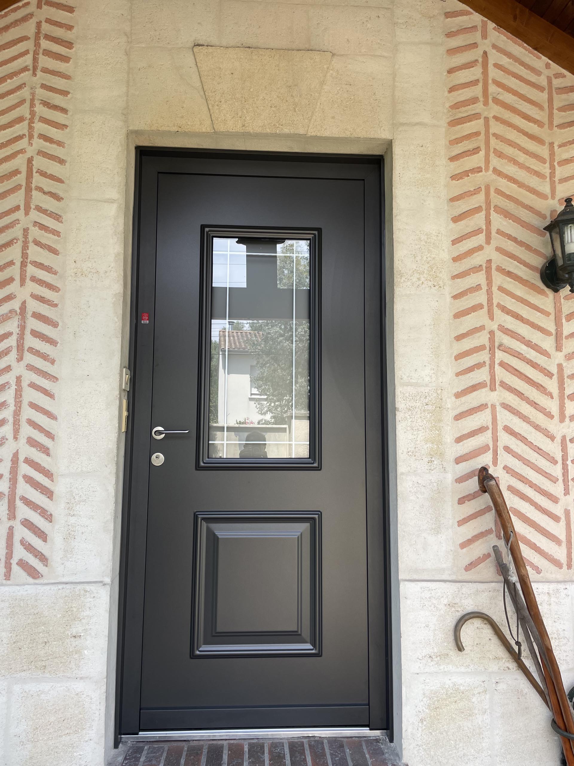 porte entree aluminium anthracite semi vitree panneau