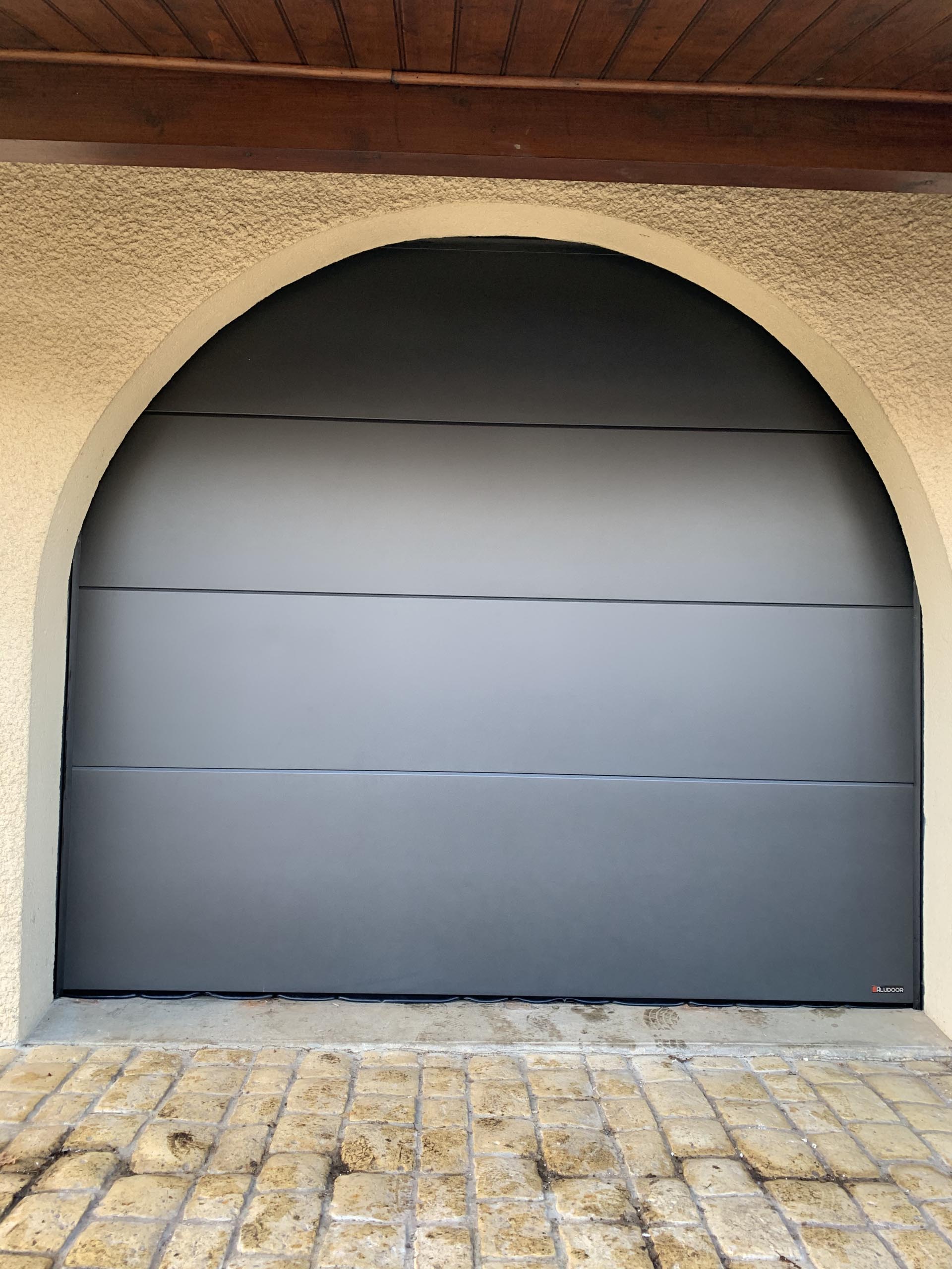 porte garage sectionnelle anthracite arche